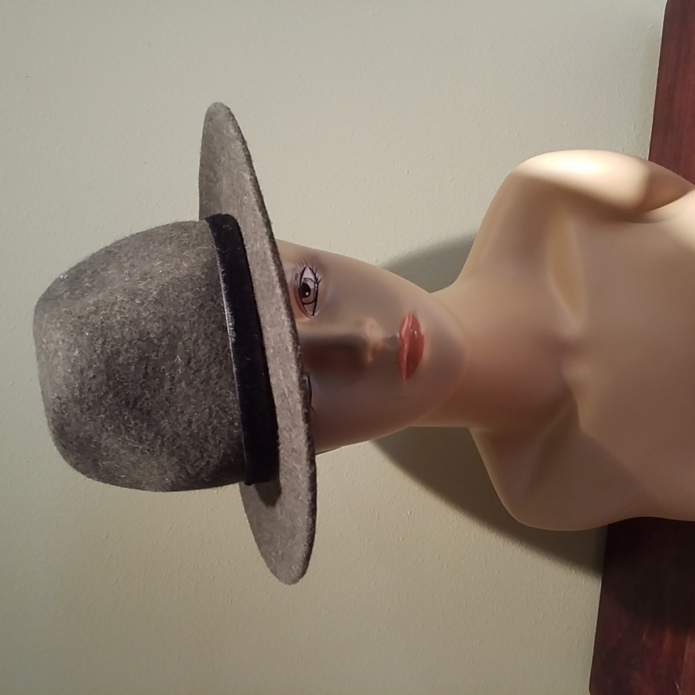 Club Monaco Wool Fedora Hat With Leather Calf Hair Hat Band